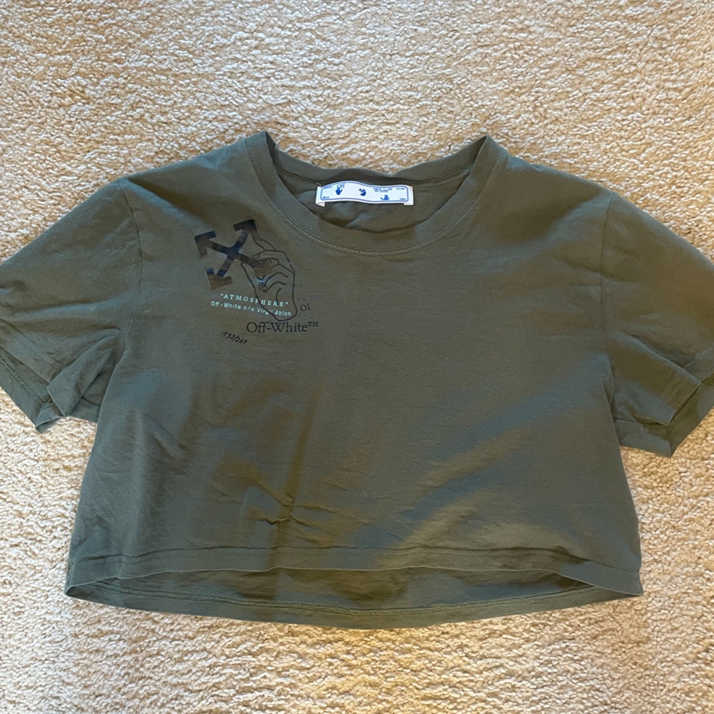 Off-white crop